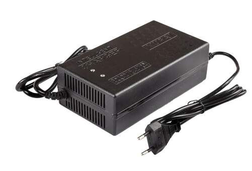 Зарядное устройство Rutrike для свинцовых тяговых аккумуляторов 48V20A/H (3A) Зарядное устройство Rutrike для свинцовых тяговых аккумуляторов 48V20A/H (3A)